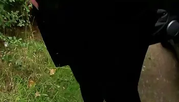 Aline empala su trasero de burbuja en la BBC y traga semen después de quedarse boquiabierta