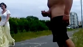 Anna Mizukawa disfruta de una polla en el trabajo