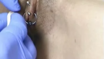 2 twinks se desnudan y se maman en un 69